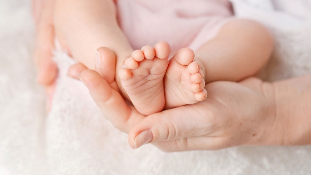baby feet